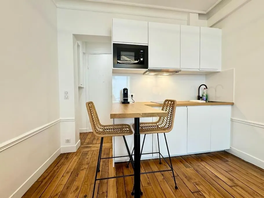 Nouveau Appartement Parijs
